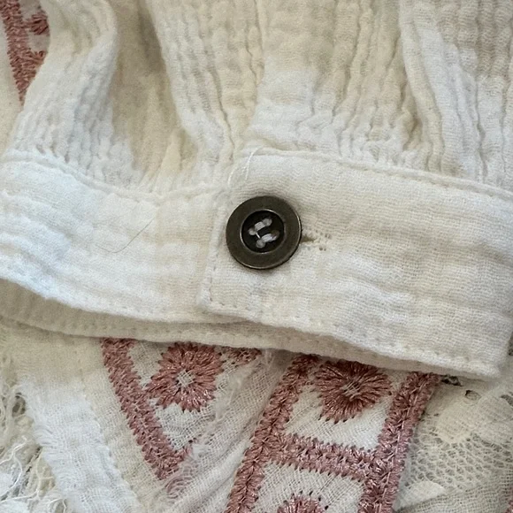 POL Tiered Ditsy Print Long Sleeve Lace Embroidered Kimono - Picture 10 of 10